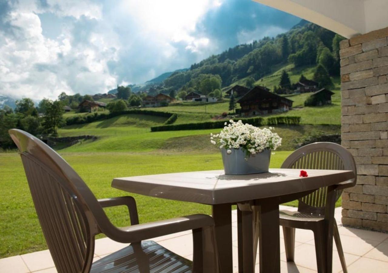 Aparthotel Mountain River Resort Val d'Illiez Bagian luar foto