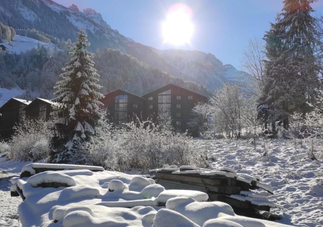 Aparthotel Mountain River Resort Val d'Illiez Bagian luar foto
