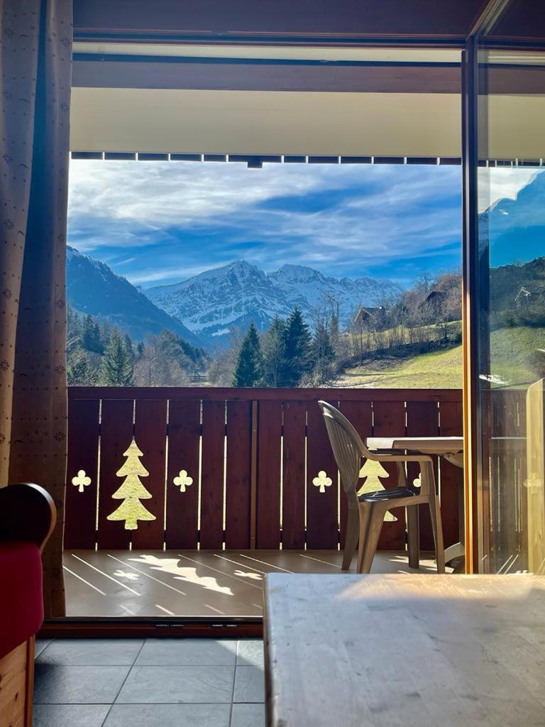 Aparthotel Mountain River Resort Val d'Illiez Bagian luar foto