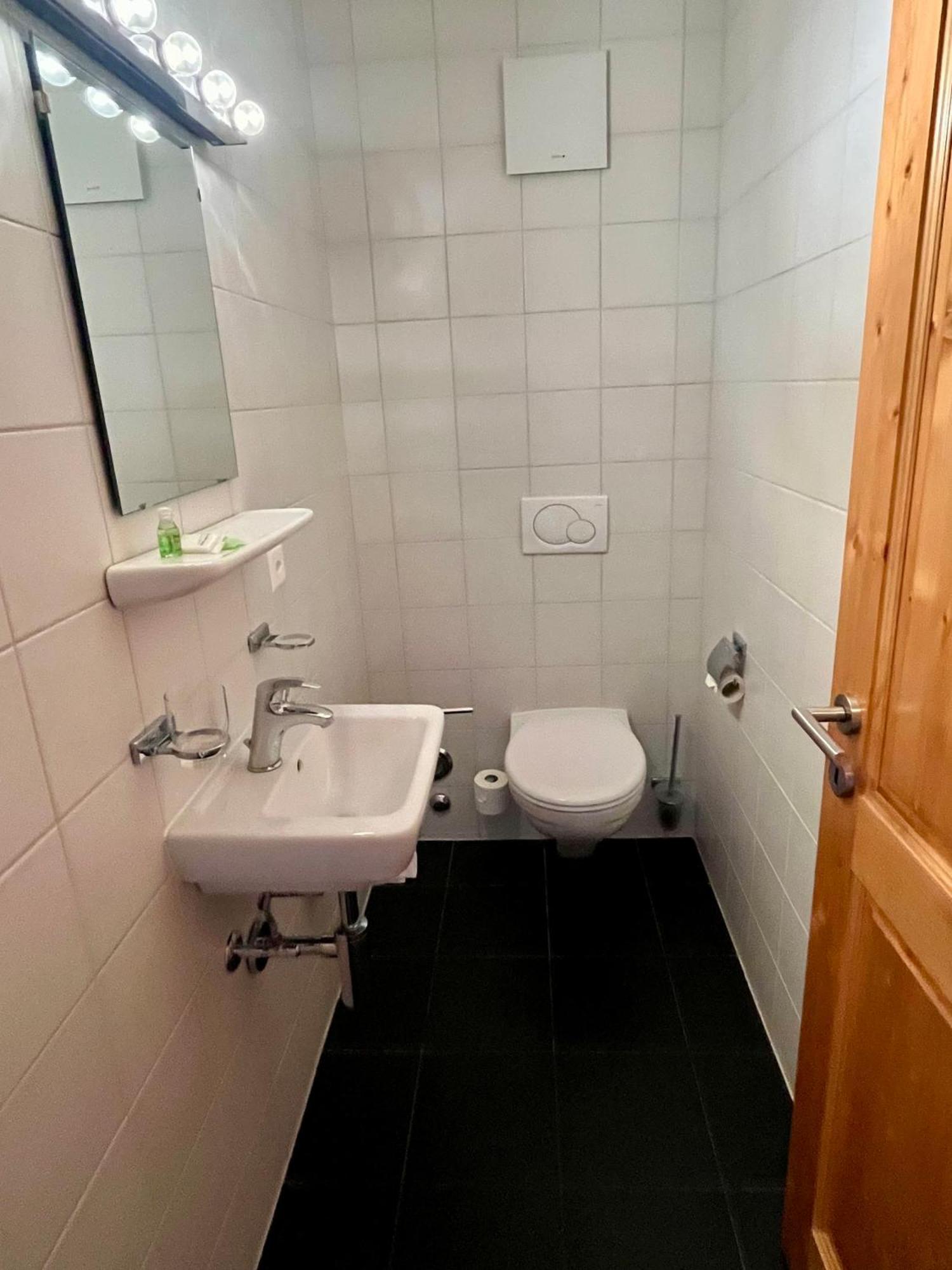 Aparthotel Mountain River Resort Val d'Illiez Bagian luar foto