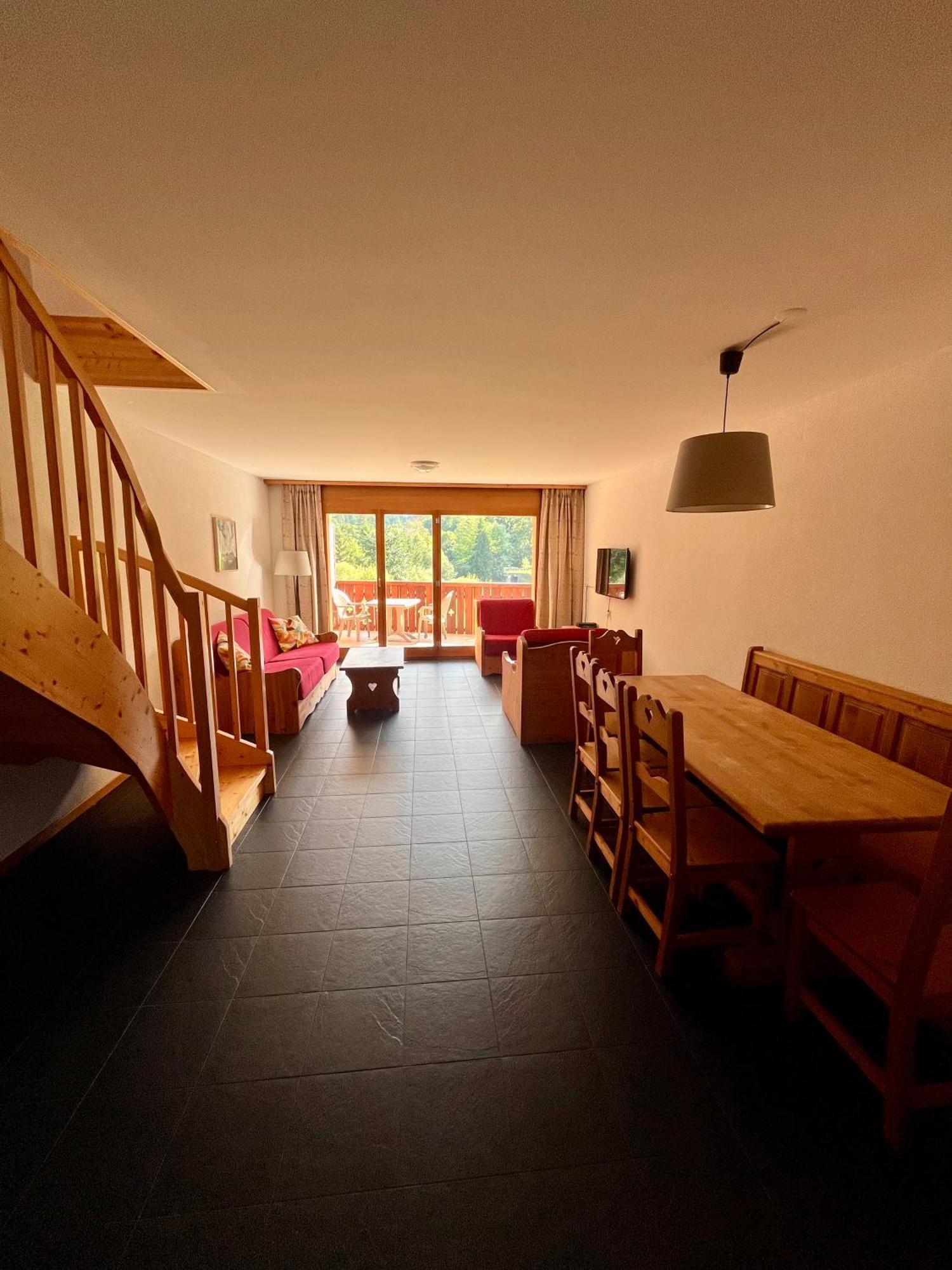 Aparthotel Mountain River Resort Val d'Illiez Bagian luar foto