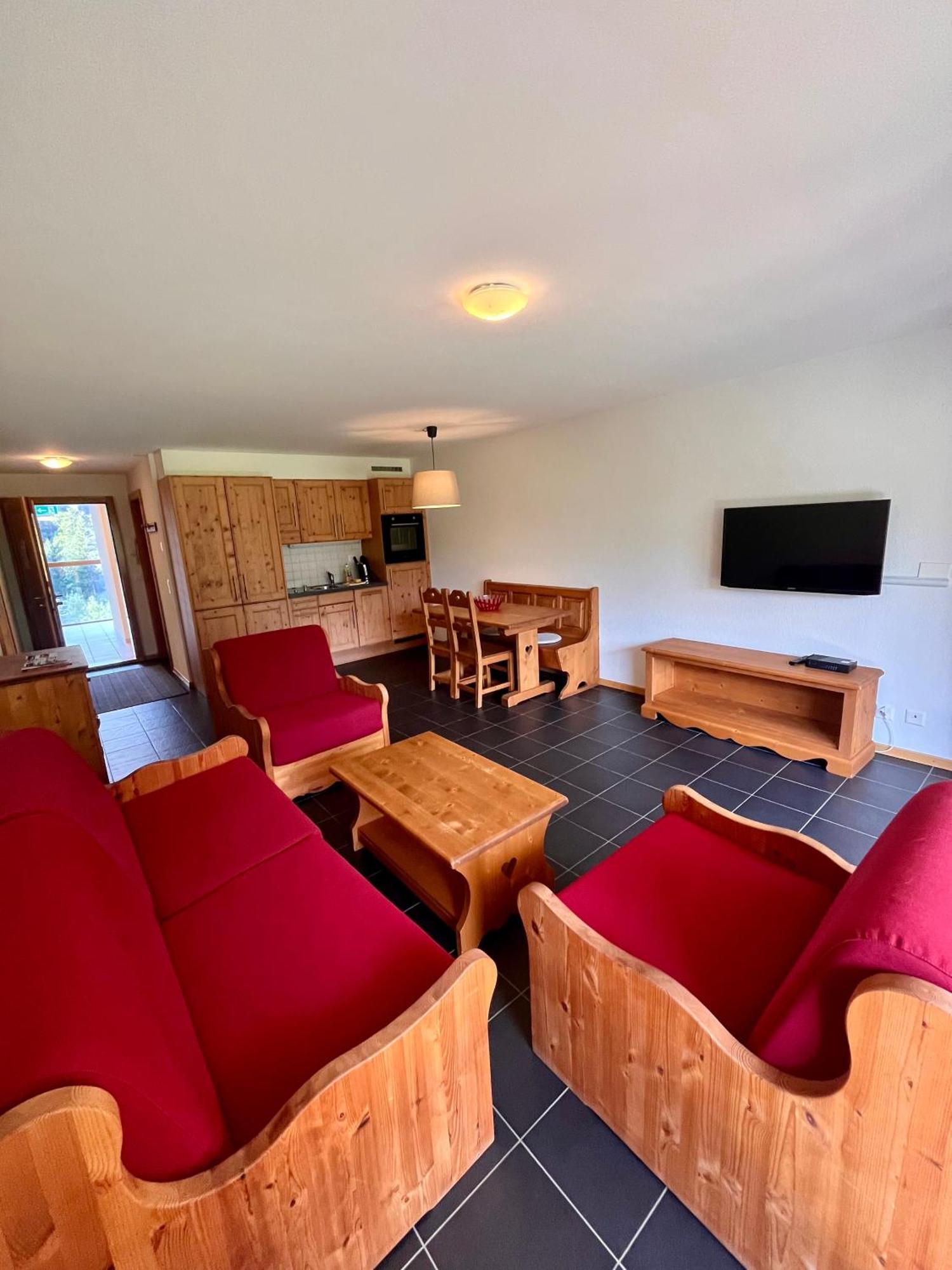 Aparthotel Mountain River Resort Val d'Illiez Bagian luar foto
