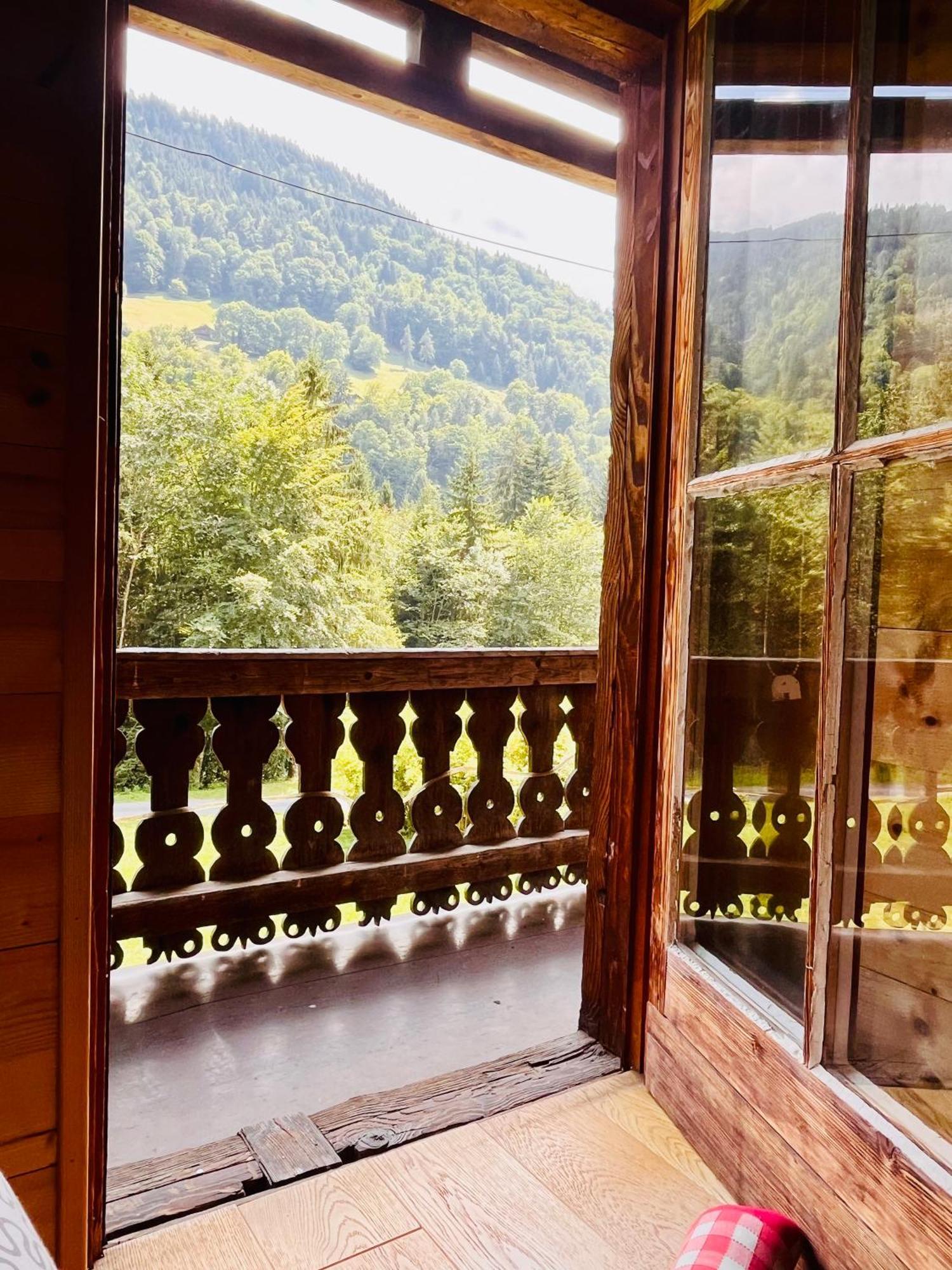 Aparthotel Mountain River Resort Val d'Illiez Bagian luar foto
