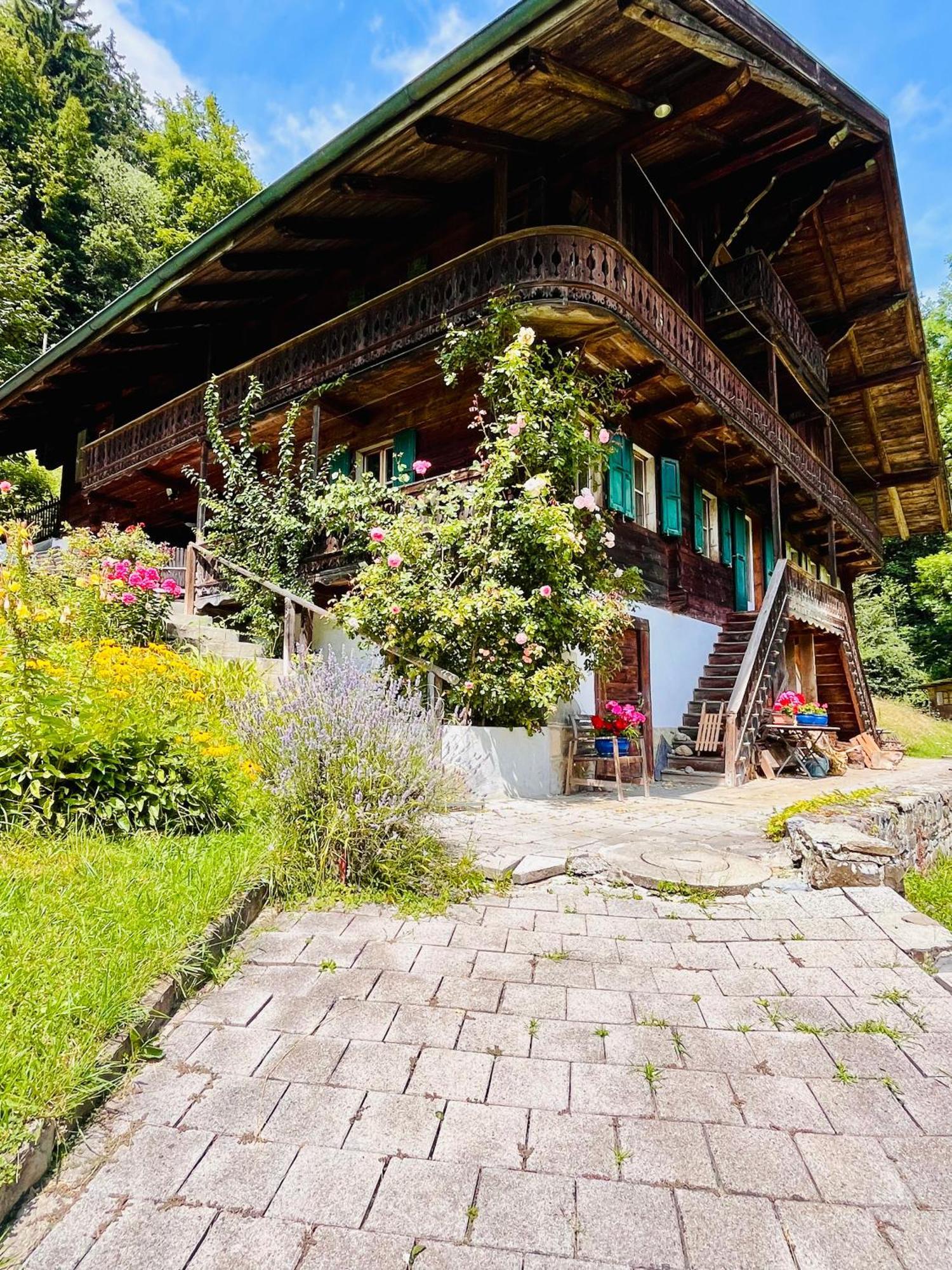 Aparthotel Mountain River Resort Val d'Illiez Bagian luar foto